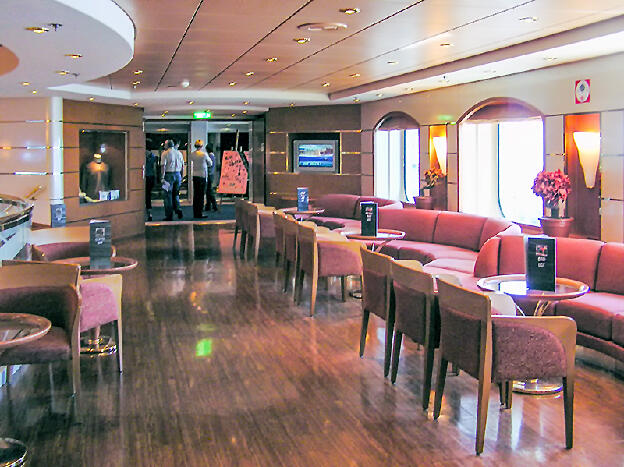 MSC Opera (MSC Cruises) - Aroma Coffee Bar on the Otello deck (6) 