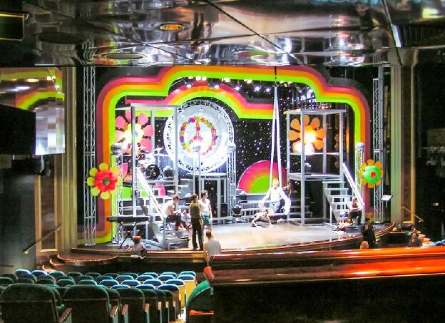 Norwegian Jewel (NCL) - Rehearsals on the stage of the Stardust Theatre 